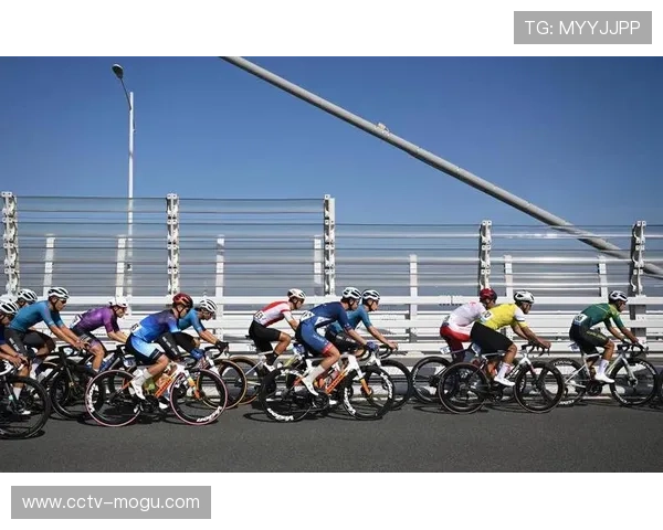 公路自行车男子个人赛成历史性跨境赛事